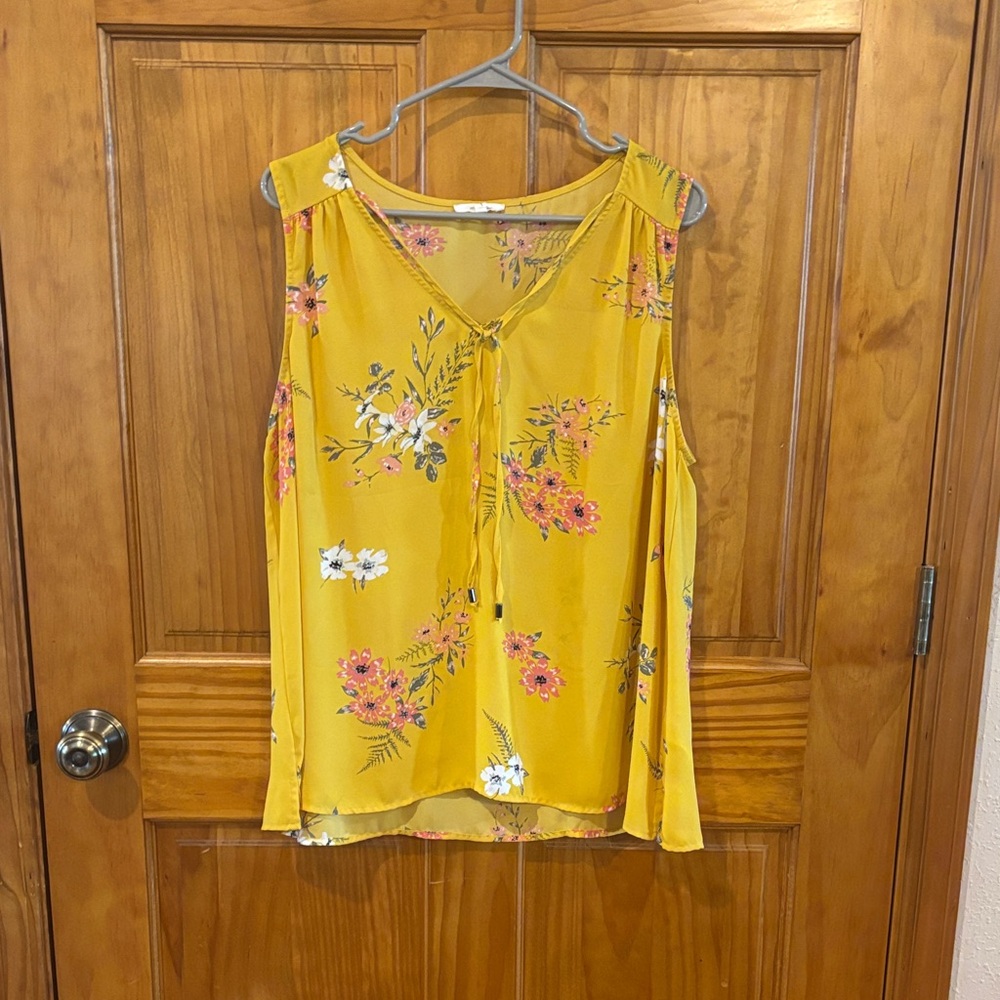 Maurices Mustard Floral Sleeveless V-Neck Tie Camisole